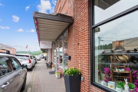 228 Toccoa Court Ellijay GA 30540