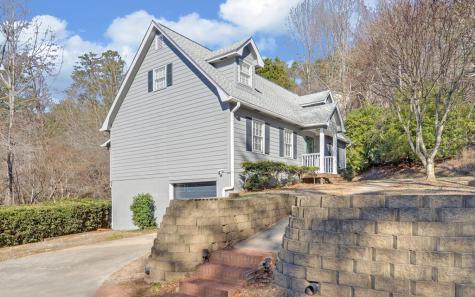 172 Golden Avenue Dahlonega GA 30533