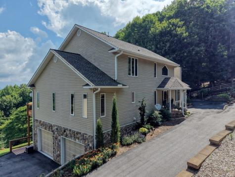 880 Locust Trail Hiawassee GA 30546