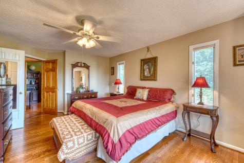 880 Locust Trail Hiawassee GA 30546
