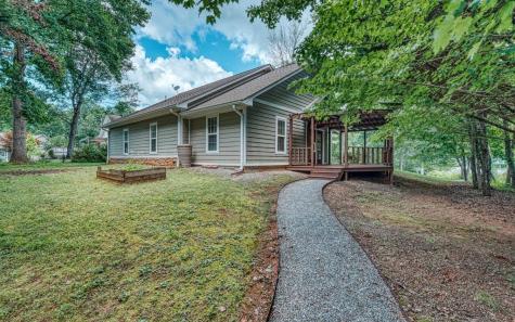 2501 Leisure Lane Young Harris GA 30582