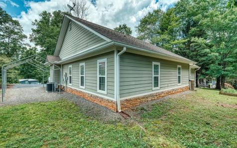 2501 Leisure Lane Young Harris GA 30582