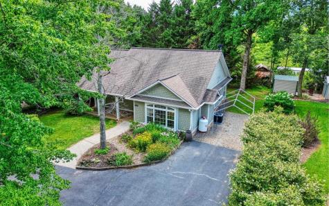2501 Leisure Lane Young Harris GA 30582