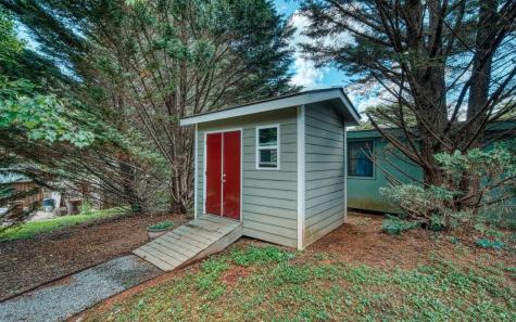 2501 Leisure Lane Young Harris GA 30582