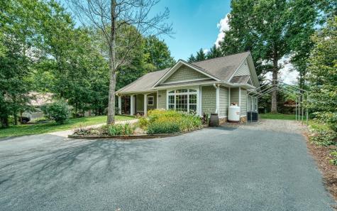 2501 Leisure Lane Young Harris GA 30582