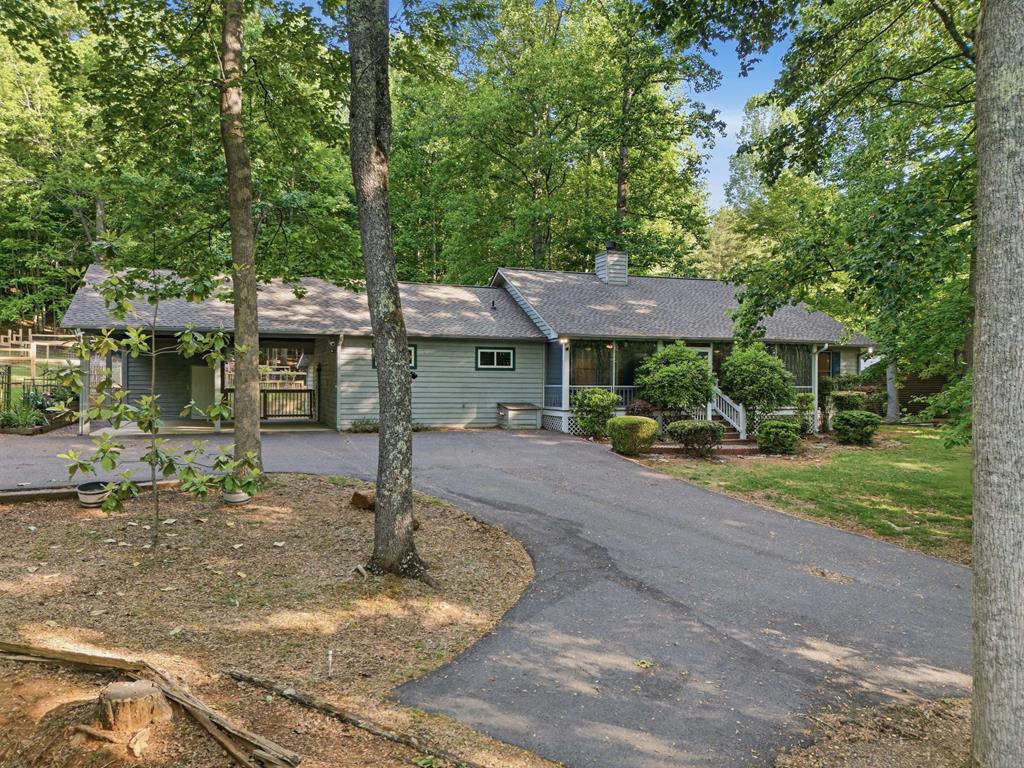 1677 Long Ridge Road Hiawassee GA 30546