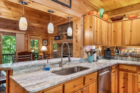 808 Granite Drive Hayesville NC 28904