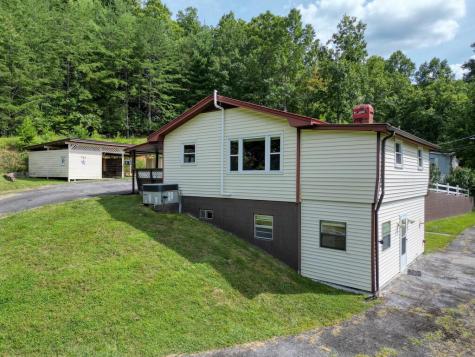 733 Jones Street Blairsville GA 30512
