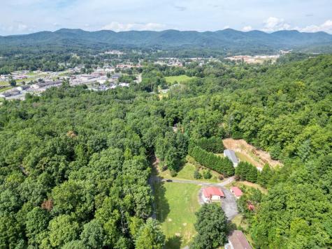 733 Jones Street Blairsville GA 30512