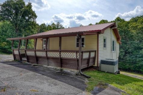 733 Jones Street Blairsville GA 30512