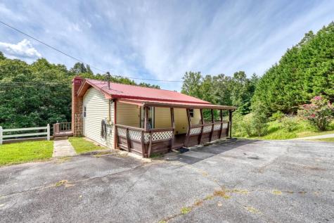 733 Jones Street Blairsville GA 30512