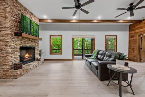 60 Weeks Lane Ellijay GA 30540