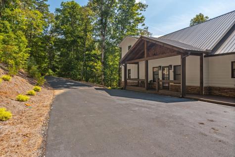60 Weeks Lane Ellijay GA 30540
