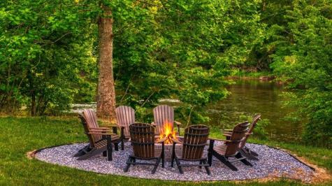 661 Toccoa River Forest Mineral Bluff GA 30559