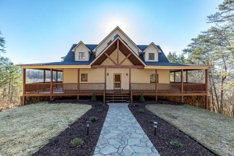 661 Toccoa River Forest Mineral Bluff GA 30559