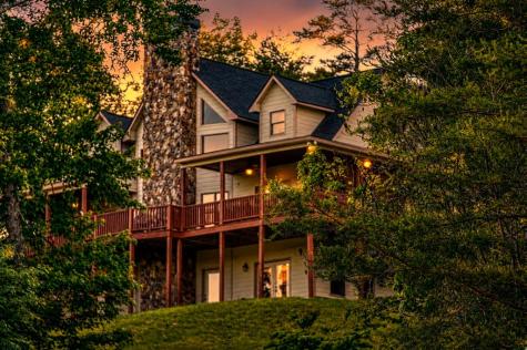 661 Toccoa River Forest Mineral Bluff GA 30559