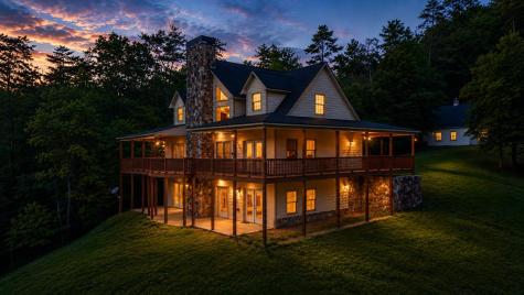 661 Toccoa River Forest Mineral Bluff GA 30559