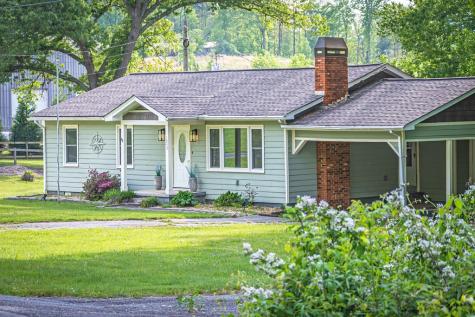 1243 Sycamore Street Young Harris GA 30582