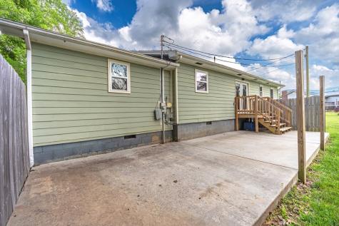 1243 Sycamore Street Young Harris GA 30582