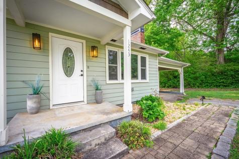 1243 Sycamore Street Young Harris GA 30582