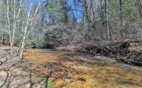 627 Walker Ridge Ellijay GA 30540