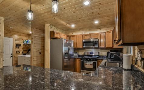 627 Walker Ridge Ellijay GA 30540