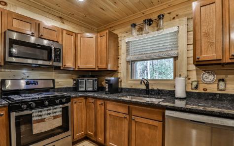 627 Walker Ridge Ellijay GA 30540