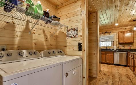 627 Walker Ridge Ellijay GA 30540