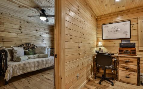 627 Walker Ridge Ellijay GA 30540