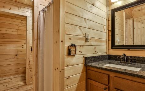 627 Walker Ridge Ellijay GA 30540