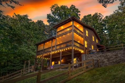 111 Windy Valley Spur Blue Ridge GA 30513
