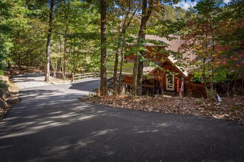 111 Windy Valley Spur Blue Ridge GA 30513