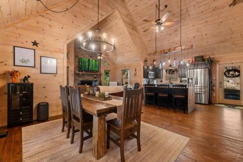111 Windy Valley Spur Blue Ridge GA 30513