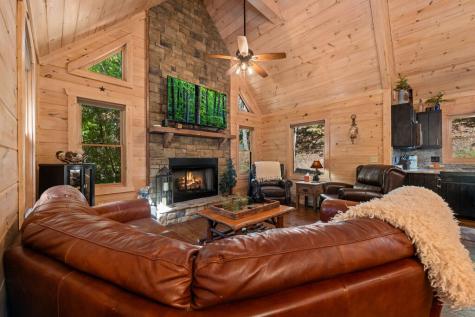 111 Windy Valley Spur Blue Ridge GA 30513