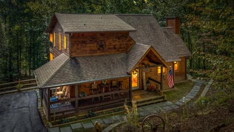 111 Windy Valley Spur Blue Ridge GA 30513