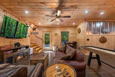 111 Windy Valley Spur Blue Ridge GA 30513