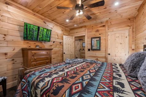 111 Windy Valley Spur Blue Ridge GA 30513