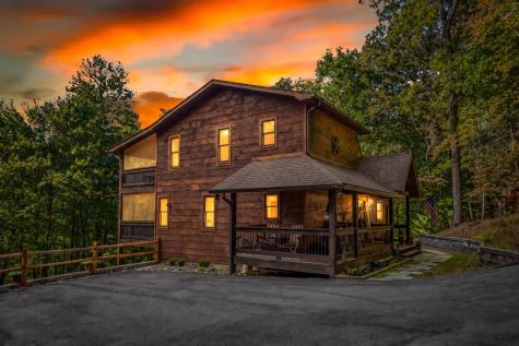 111 Windy Valley Spur Blue Ridge GA 30513