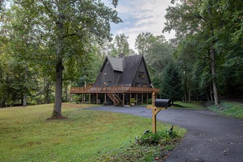 525 Riverside Drive East Ellijay GA 30540
