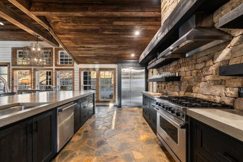 166 Red Oak Lane Mccaysville GA 30555