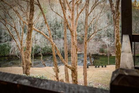 166 Red Oak Lane Mccaysville GA 30555