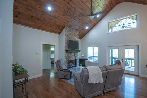 2068 Gallatin Road Young Harris GA 30582
