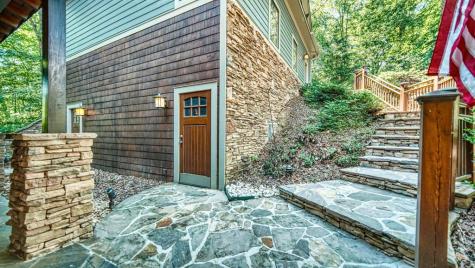 301 Hidden Cove Crossover Hayesville NC 28904