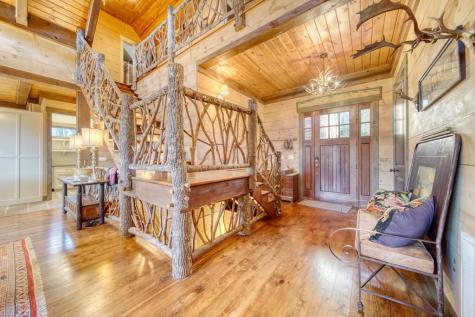 301 Hidden Cove Crossover Hayesville NC 28904