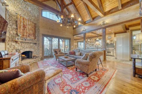 301 Hidden Cove Crossover Hayesville NC 28904