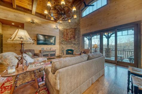 301 Hidden Cove Crossover Hayesville NC 28904