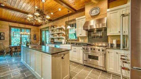 301 Hidden Cove Crossover Hayesville NC 28904