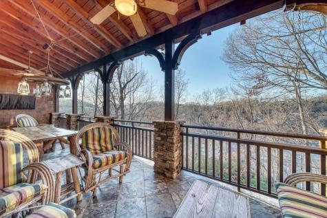 301 Hidden Cove Crossover Hayesville NC 28904