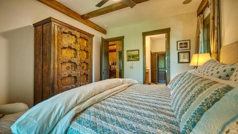 301 Hidden Cove Crossover Hayesville NC 28904