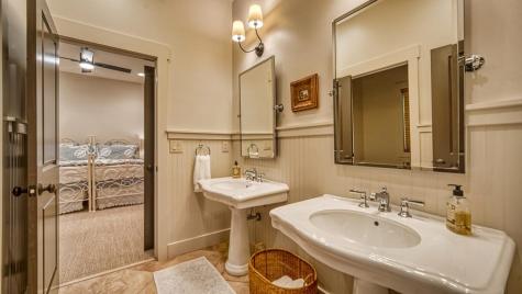 301 Hidden Cove Crossover Hayesville NC 28904